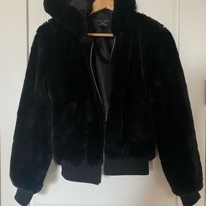 Love Tree Hooded Soft Faux Fur Bomber Jacket Sz: M